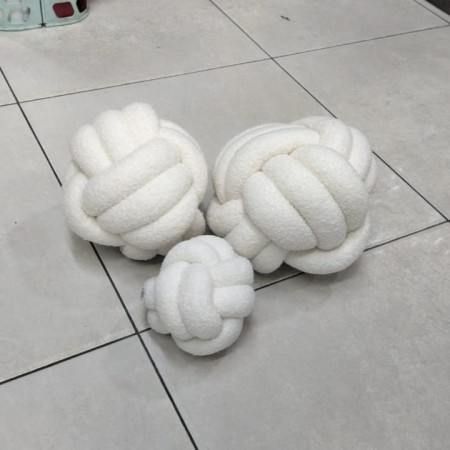 طابة مجدول جدلة مصوف لون افوايت سكري قطر 30 سم AF085-1B طابة مجدول جدلة مصوف لون افوايت سكري قطر 30 سم AF085-1B