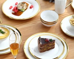 صحن بورسلان ابيض مع حز ذهبي 7انش