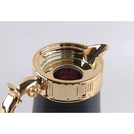 دلة ثيرموس قهوة شكل قبة مع اطار مزخرف نافر ذهبي 800 مل اسود/بيج HL-906 ثيرموس قهوة دلة ثيرموس قهوة شكل قبة مع اطار مزخرف نافر ذهبي 800 مل اسود/بيج HL-906 ثيرموس قهوة