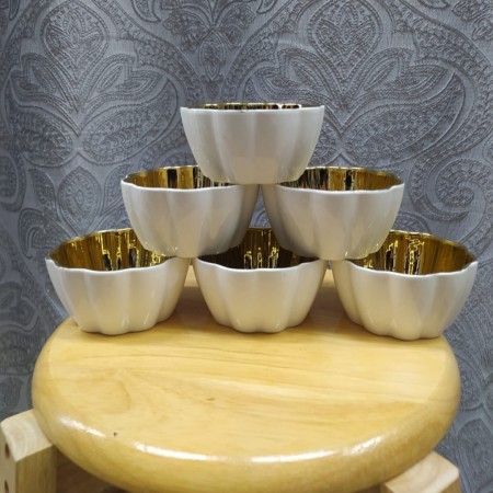 طقم صحون مكسرات 6 قطع بورسلان كريمي محزز شككل وردة وجه ذهبي لميع JC244-5 طقم صحون مكسرات 6 قطع بورسلان كريمي محزز شككل وردة وجه ذهبي لميع JC244-5