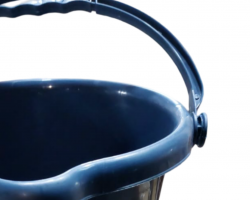 سطل / دلو ماء بلاستيك 12 لتر يد بلاستيك مع شفة MERWY