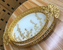 طقم صواني بيوتر مذهب ارضية زجاج بيضاوي قطعتين 40 + 30 سم