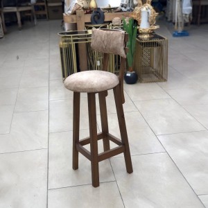 كرسي بار منجد مخمل وظهر نفخ ارجل خشب انتيك