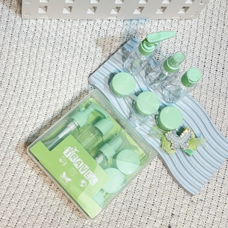 علية مكياج للسفر - للتعبئة 6 قطع علية مكياج للسفر - للتعبئة 6 قطع