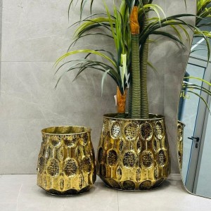 طقم قوار مكعبر قطعتين ابيض معدن ذهبي 35 + 30 سم طقم قوار مكعبر قطعتين ابيض معدن ذهبي 35 + 30 سم