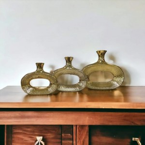 مزهرية ذهبية محزز بورسلان شكل O مع عنق 23سم مزهرية ذهبية محزز بورسلان شكل O مع عنق 23سم