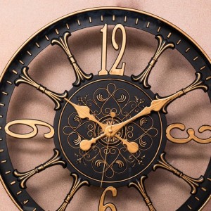 ساعة حائط مدور 50 سم مخرم ذهبي اطار بلاستيك لون اسود ساعة حائط مدور 50 سم مخرم ذهبي اطار بلاستيك لون اسود