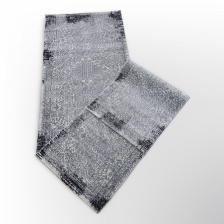 سجاد اسطنبول فانتوره VANTORA طقم دعسات غرفة نوم مقاس 80 × 150 + قطعتين 60 × 110 لون اسود سجاد اسطنبول فانتوره VANTORA طقم دعسات غرفة نوم مقاس 80 × 150 + قطعتين 60 × 110 لون اسود