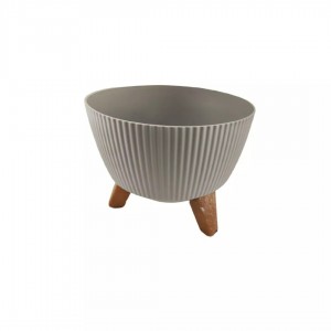 قوار بلاستيك للشتل او المنظر مع ارجل حجم وسط 5 لتر