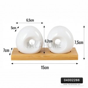 طقم مملحة بورسلان قطعتين مع حمالة خشب ( طقم 3 قطع ) طقم مملحة بورسلان قطعتين مع حمالة خشب ( طقم 3 قطع )