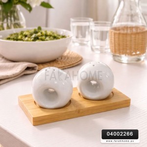 طقم  مملحة بورسلان قطعتين مع حمالة خشب ( طقم 3 قطع )