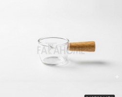 صحن للصوصات من الزجاج الشفاف مع يد بامبو 75 مل