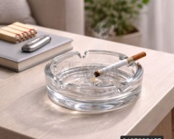 متكه زجاج مربع حجم صغير حيف وسط