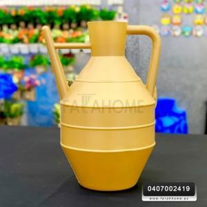 ابريق بلاستيك وضوء