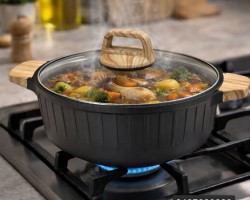 طنجرة 28 سم جرانيت ثقيل اسود مع غطاء زجاج وايدي خشبية