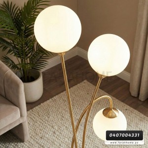 سايد لامب حجم كبير ذهبي مع ثلاث كرات بيضاء سايد لامب حجم كبير ذهبي مع ثلاث كرات بيضاء