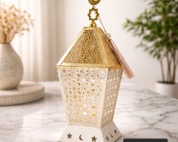  فانوس معدن معدن مزخرف مضيء  32 سم