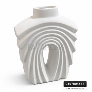 مزهرية / فازة / تحفة / حامل ورد بوهيمي ابيض مموج طولي