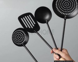 مغرفة - مصفاة شبك مجوز معدن اسود يد خشب GUANGDA