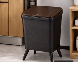 سطل / سلة مهملات لون اسود برجل حجم 12 لتر مستطيل مقاس 29×24×46 سم