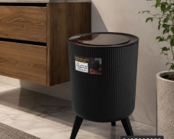 سطل مهملات كبسة برجل مدور / مربع محزز اسود 