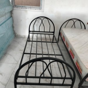 سرير نوم مفرد حديد مدهون صناعة محلية - تخت حديد مفرد لف مقاس 190 × 80 سم