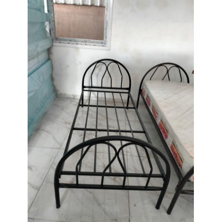 سرير نوم مفرد حديد مدهون صناعة محلية - تخت حديد مفرد لف مقاس 190 × 80 سم سرير نوم مفرد حديد مدهون صناعة محلية - تخت حديد مفرد لف مقاس 190 × 80 سم