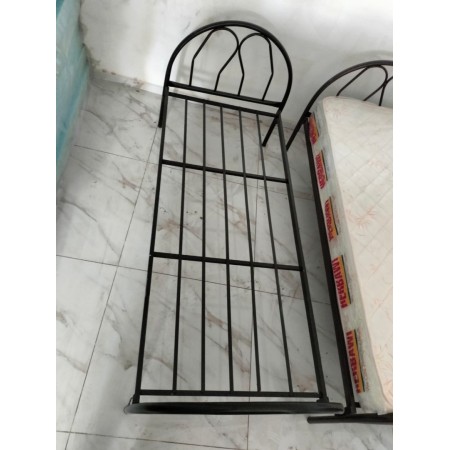 سرير نوم مفرد حديد مدهون صناعة محلية - تخت حديد مفرد لف مقاس 190 × 80 سم سرير نوم مفرد حديد مدهون صناعة محلية - تخت حديد مفرد لف مقاس 190 × 80 سم