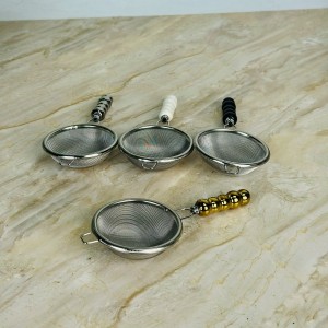 مصفاة شاي ذهبي يد سيراميك