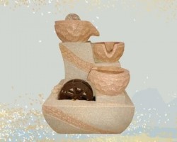 نافورة سميت وسط اشكال 