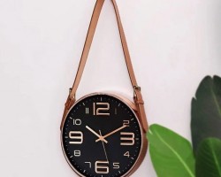 ساعة ارقام مع قشاط جلد كبيرة 30 سم لون اسود