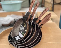 طقم قلايه ثقيل جرانيت  FRY PAN بيد خشبية مقاسات 18-20-22-24-26-28 سم ماركة ALK