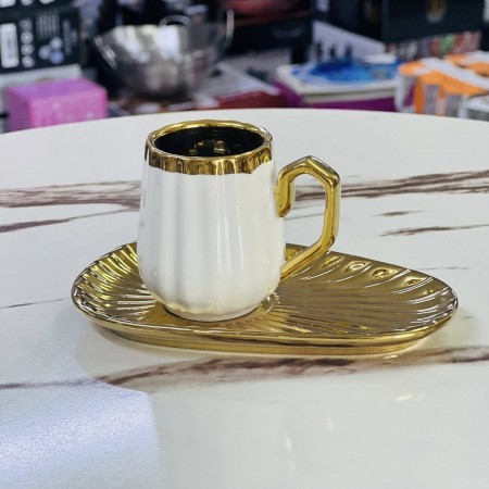 طقم 12 فنجان / فناجين قهوة مع يد مع استكانات مطاوله 12 صحون ذهبية 24 قطعة سداسي ADC