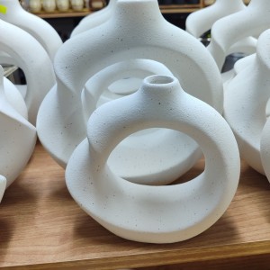 فازة / قوار ورد بوهيمي ابيض حجم وسط فرادي 16 سم