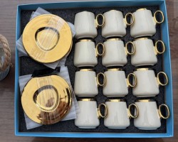 طقم 12 فنجان / فناجين قهوة مع يد مع استكانات 12 صحون ذهبية 24 قطعة بدائرة ADC