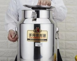 جلن /جرة زيت - حليب ستانليس مع حنفية 5 لتر مقاس 17 × 24 سم جلن /جرة زيت - حليب ستانليس مع حنفية 5 لتر مقاس 17 × 24 سم