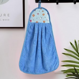 بشكير مطبخ مع علاقة فستان