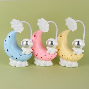 مصباح طاولة LED رائد فضاء وقمر مقلمة تيبل لامب  HQ88-6B