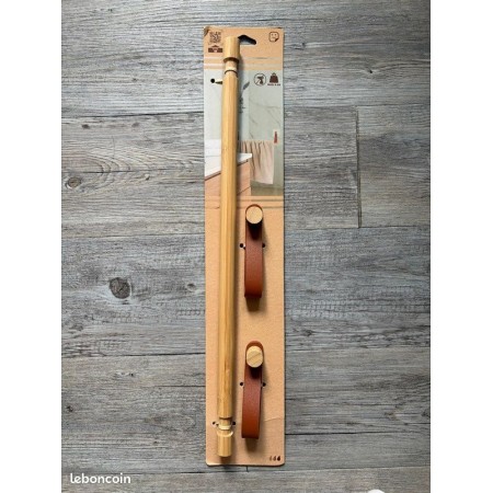 علاقة ملابس/ بشكير/ مناشف خشب طويلة مع خيط حبل ابيض ثقيل تعليقة BATHLUX علاقة ملابس/ بشكير/ مناشف خشب طويلة مع خيط حبل ابيض ثقيل تعليقة BATHLUX