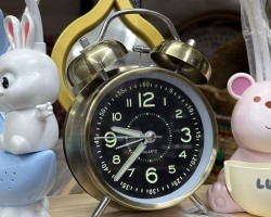 ساعة منبه مدورة كلاسيكية Y11668 