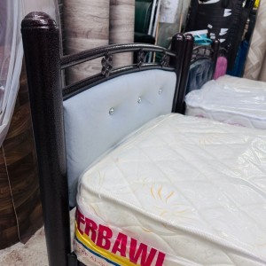 سرير نوم مفرد حديد مع تنجيد مدهون صناعة محلية - تخت حديد منجد مقاس 190 × 80 سم