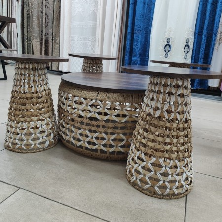 طقم طاولة وسط مدور مع 4 اسكملات مخروط صنارة نسيج قش مجدول