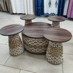 طقم طاولة وسط مدور مع 4 اسكملات مخروط صنارة نسيج قش مجدول