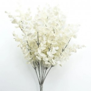 غصن الأوكالبتوس الأبيض : لمسة طبيعية وأنيقة تعلوها النقاء والجمال غصن الأوكالبتوس الأبيض : لمسة طبيعية وأنيقة تعلوها النقاء والجمال