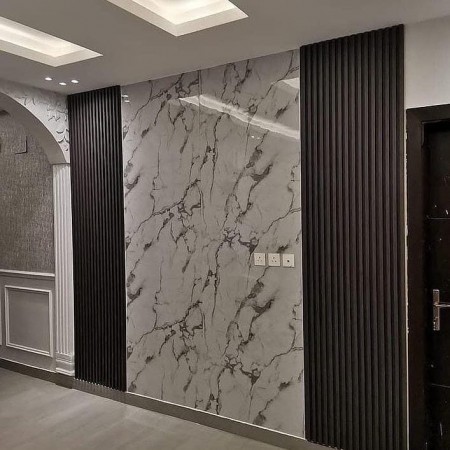 بديل خشب بلاستيك اسود مط سمك 2 سم العرض ١٦ سم الطول ٢٩٠ سم