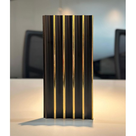 بديل خشب عظم اسود مذهب سمك 1 سم العرض ١٦ سم الطول ٢٩٠ سم